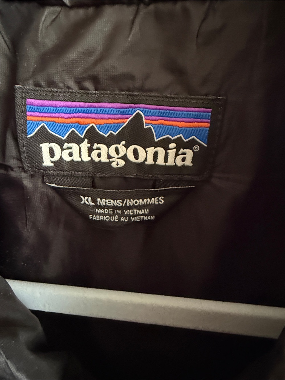 Patagonia Men’s Black Quilted Puffer Jacket - Picture 7 of 8